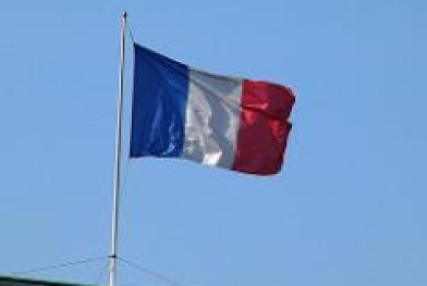 Drapeau_francais_par_Frédéric_BISSON_sous_licence_libre_Flickr_CC_BY_2.0