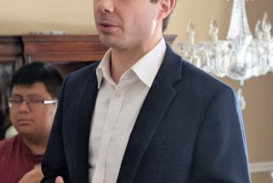 Pete_Buttigieg_-_33249197628_cropped