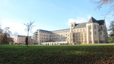 lyceeprivesaintegenevieve-batimentnotre-dameetchapelle
