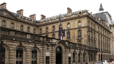 1024px-caisse-des-depots-resizeedal-anton-lefterov-wikimedia-commons