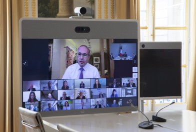 visioconference_mardi_21_juillet_kevin_sneader_emmanuel_macron_tech_for_good